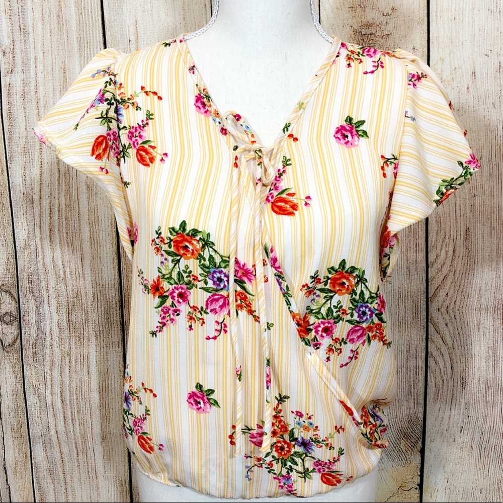 Women’s The Outfit Yellow Stripe Floral Blouse